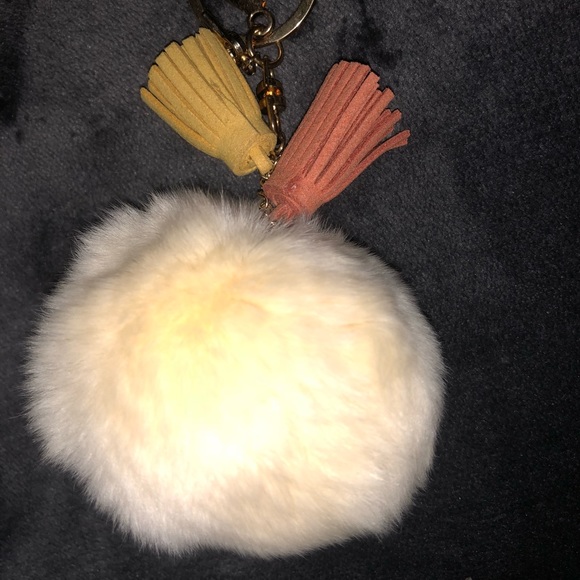 Lily Rain Yellow Puff  Keychain - Picture 2 of 5